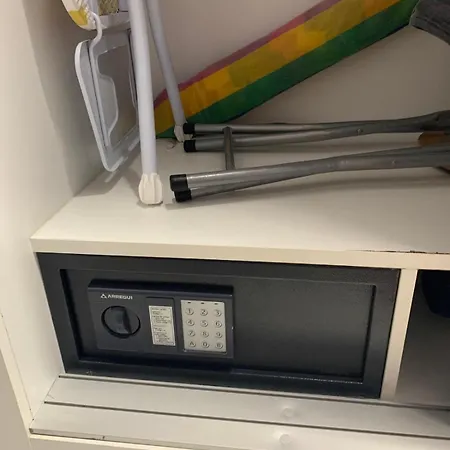 With Large Terrace In Summerland Apartment