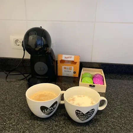 With Large Terrace In Summerland Апартаменты