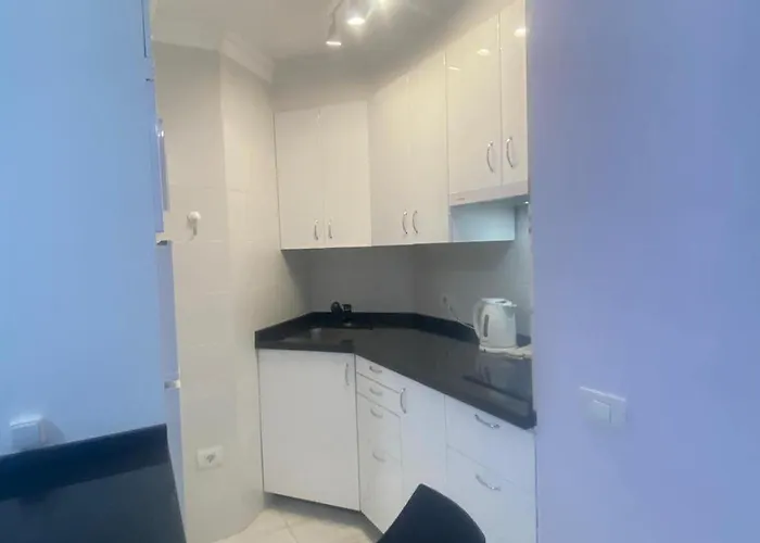 Διαμέρισμα With Large Terrace In Summerland