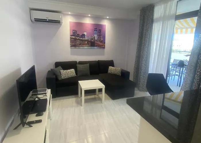 Apartment With Large Terrace In Summerland *